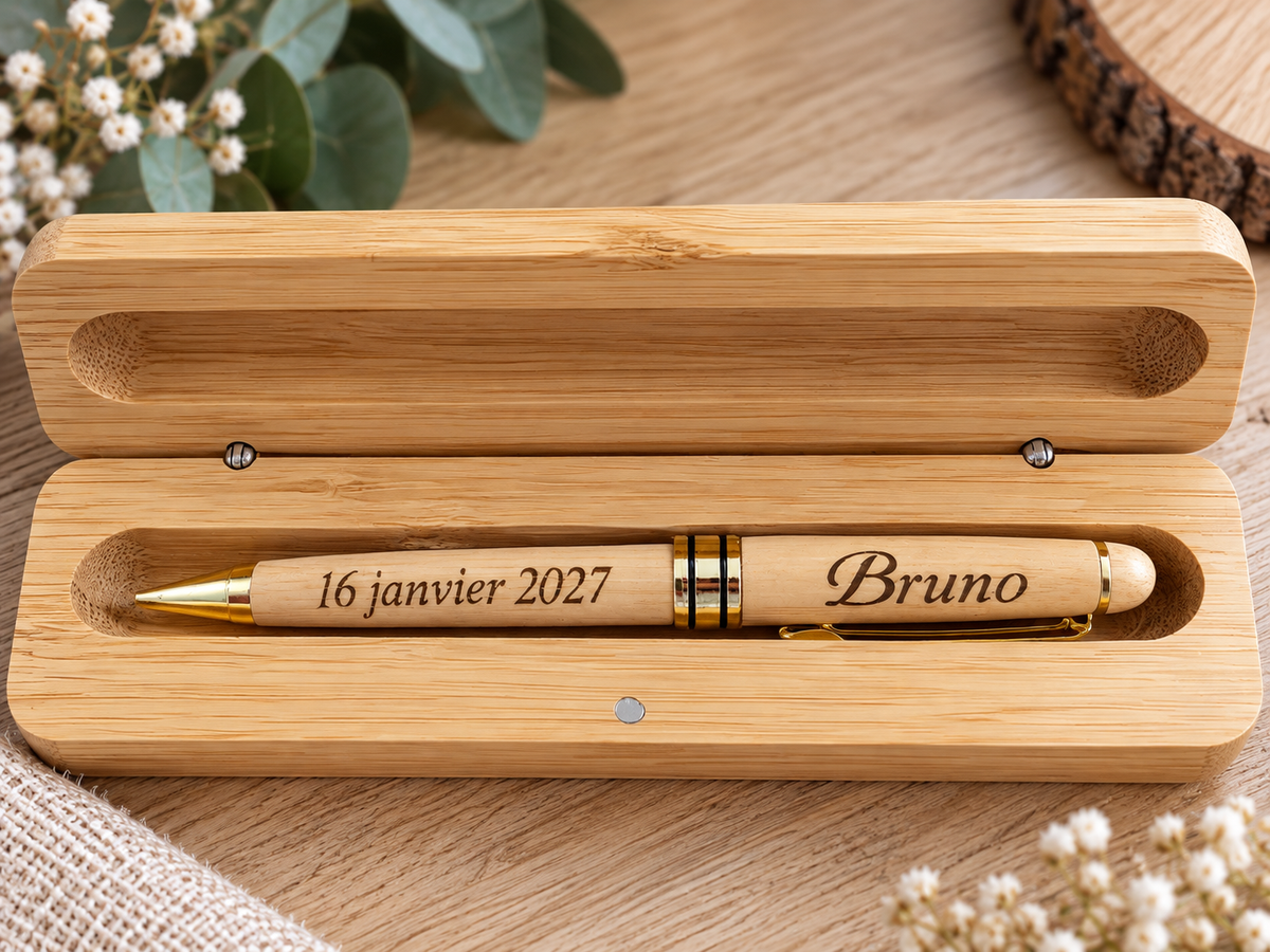Coffret en bamboo avec son stylo bille personnalisé