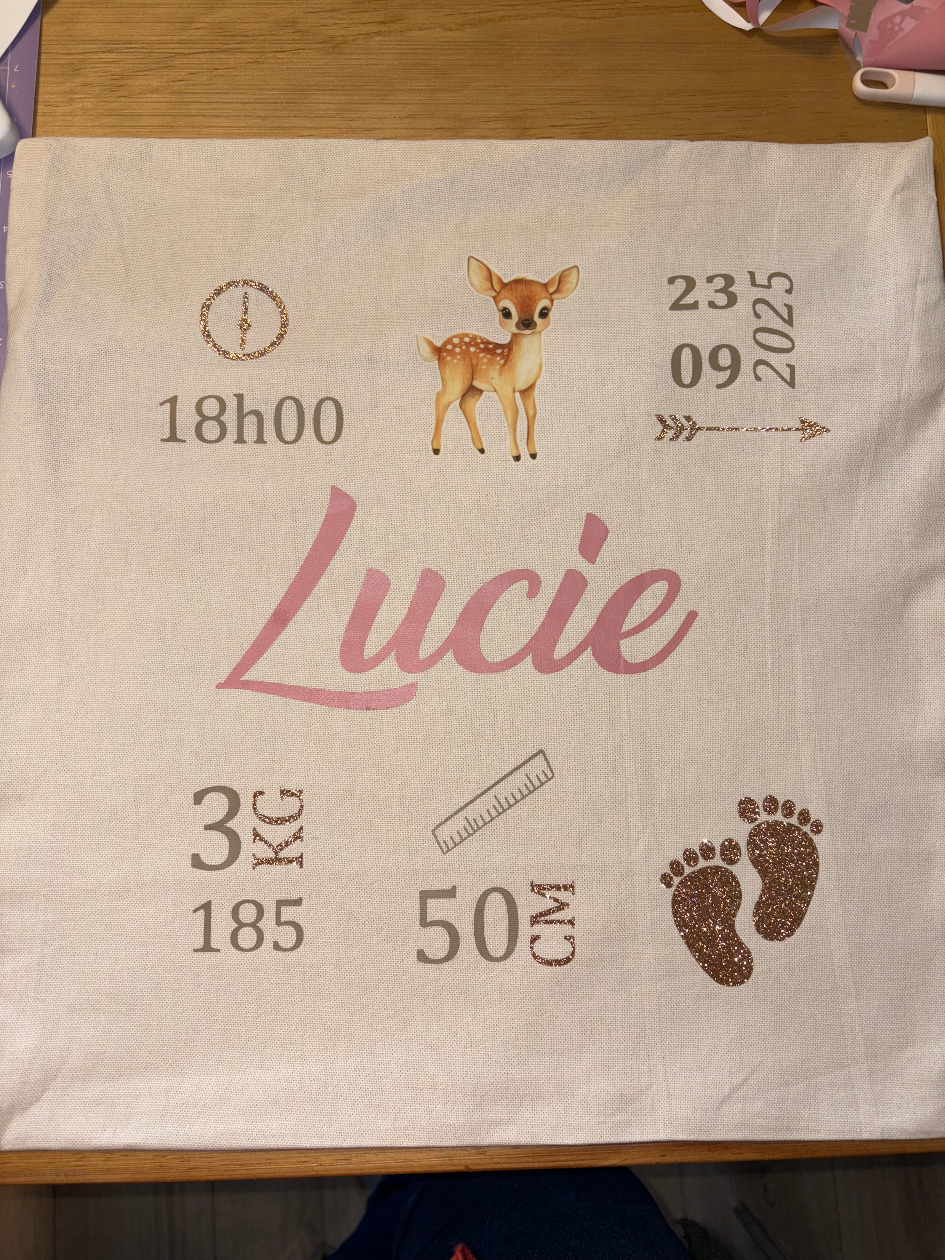 Coussin de naissance personnalisé avec prénom et informations de naissance