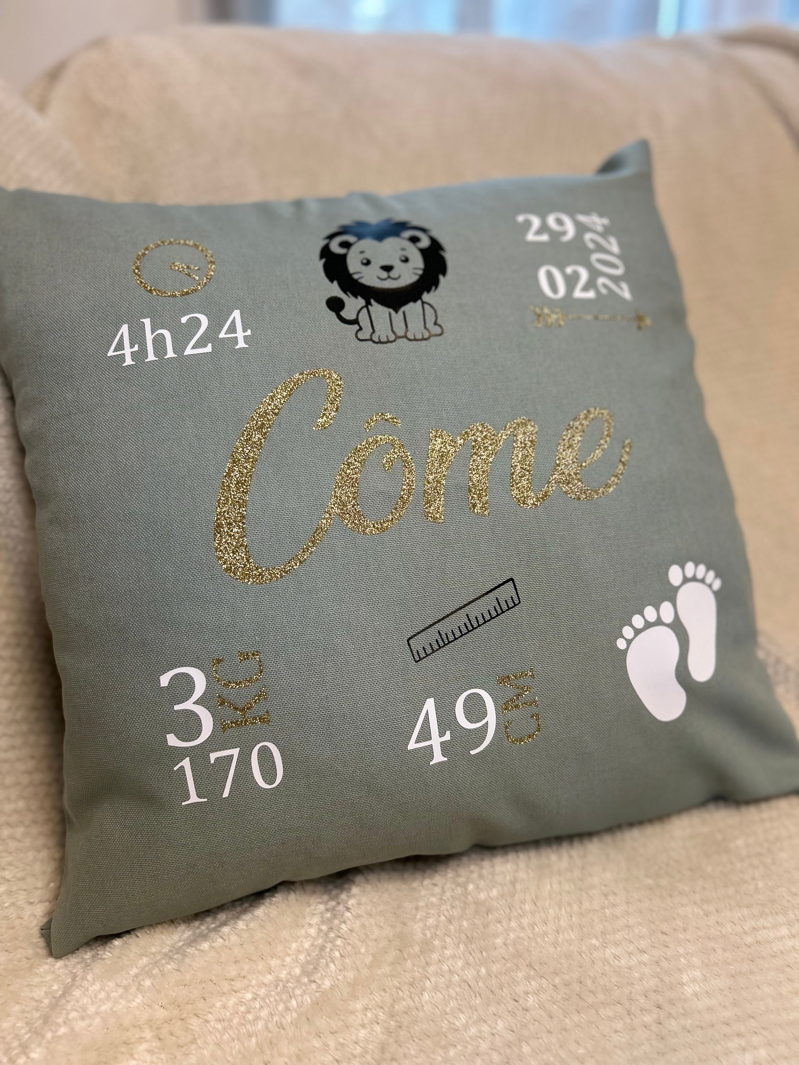 Cojín de nacimiento personalizado